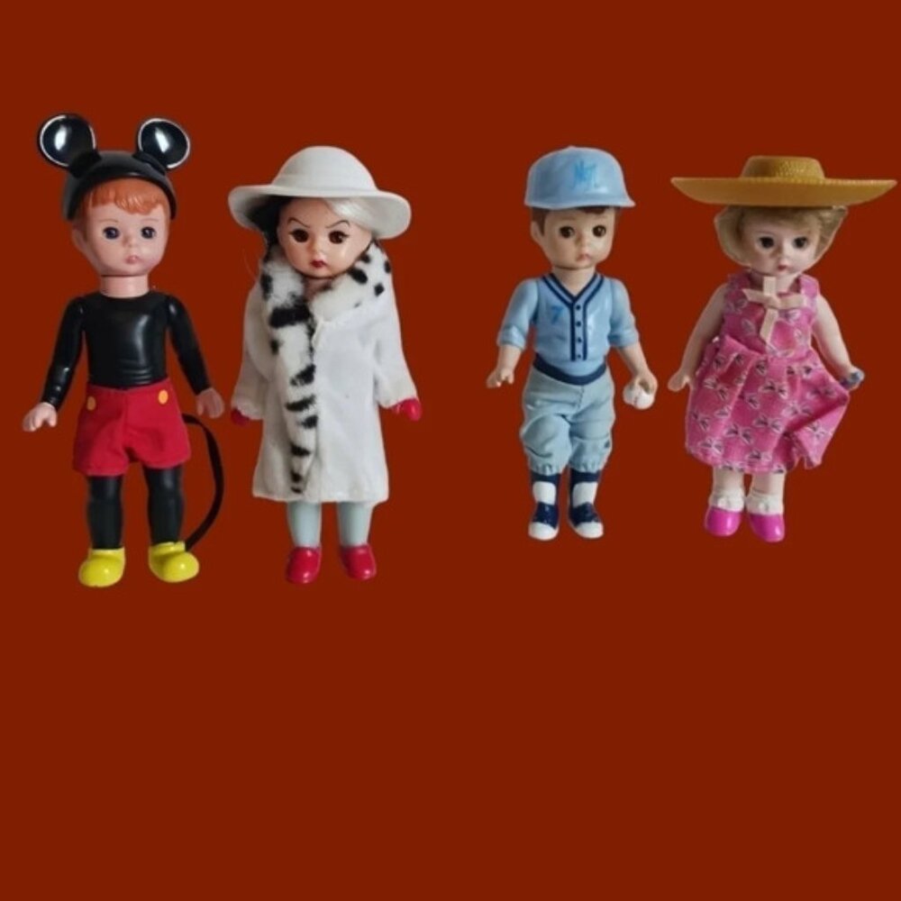 Mc.Donalds Madame Alexander happy meal toy doll lot of  4
